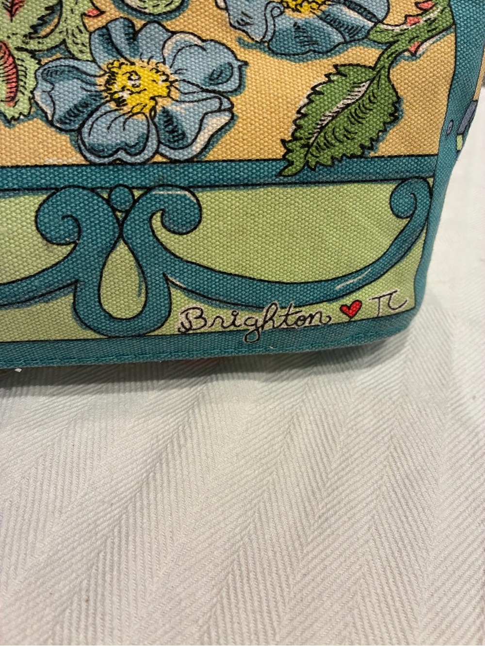 Brighton Canvas Heart Print Tote Bag - Yellow & Turquoise - Picture 4 of 9